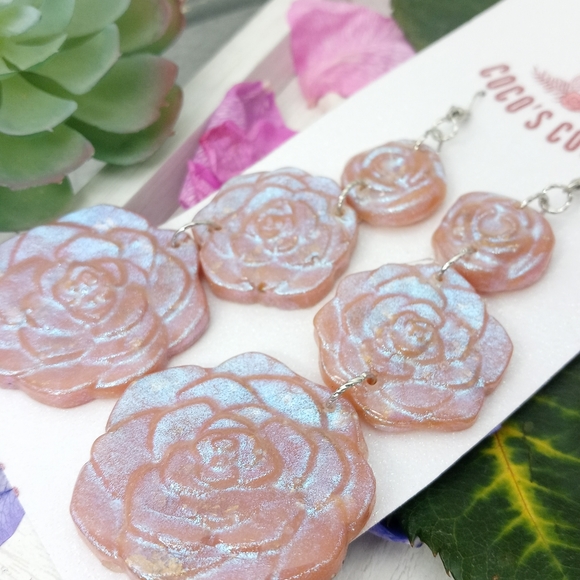Color shifting rose dangle earrings - Picture 7 of 10